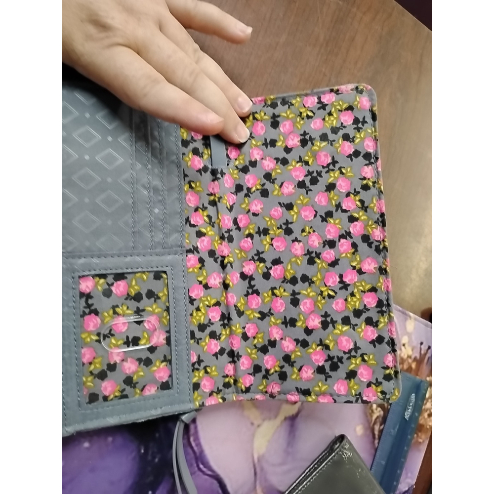 VERA BRADLEY Rfid Crossbody Wallet & Wristlet‎ Carbon Gray Velvet - Picture 3 of 5